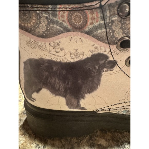 Big Black Dog Themed Woman's Sz 9.5 Short Hiking Fashion Boots Fabric Design - Picture 8 of 12